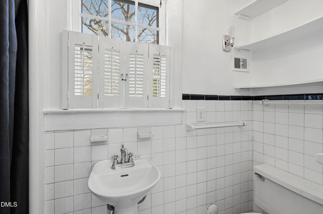 916 W Davis Street, Burlington, NC 27215