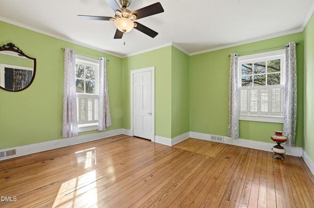 916 W Davis Street, Burlington, NC 27215