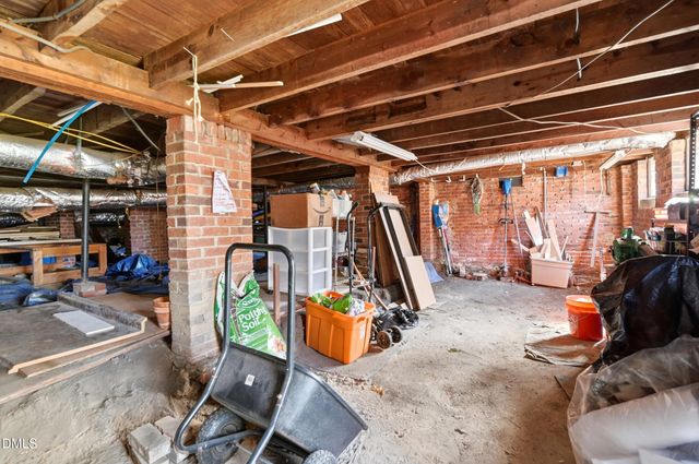 916 W Davis Street, Burlington, NC 27215