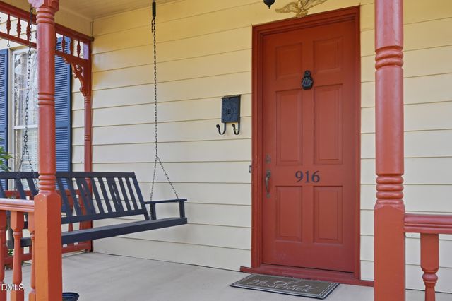916 W Davis Street, Burlington, NC 27215