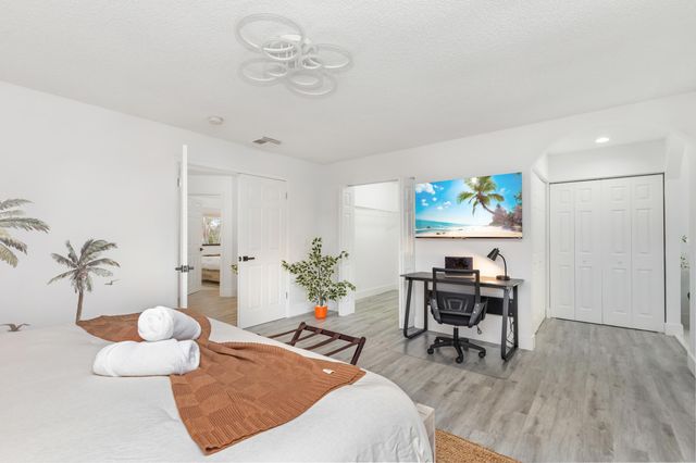 484 NW 38th Terrace, Deerfield Beach, FL 33442
