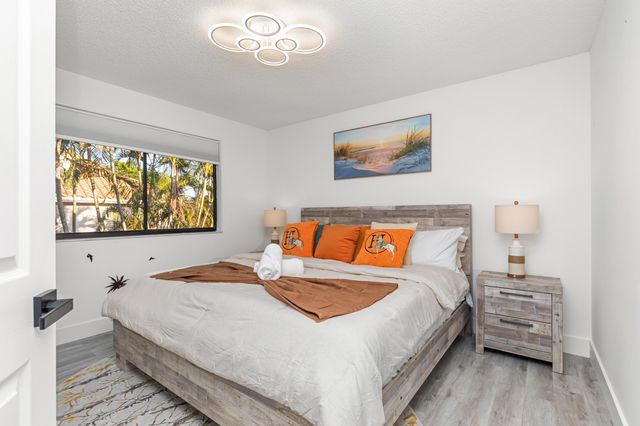 484 NW 38th Terrace, Deerfield Beach, FL 33442