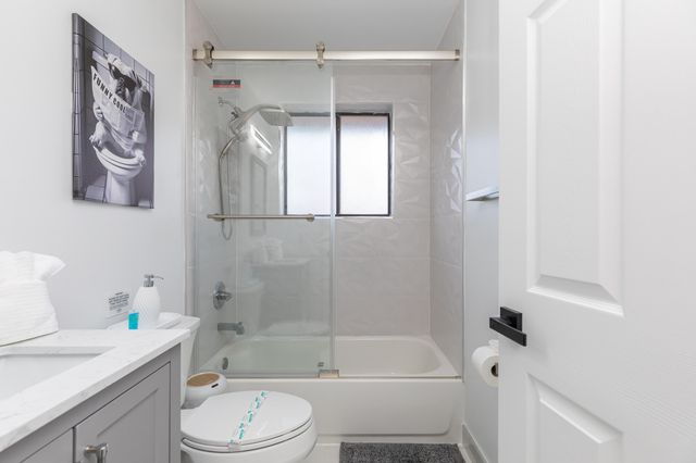 484 NW 38th Terrace, Deerfield Beach, FL 33442