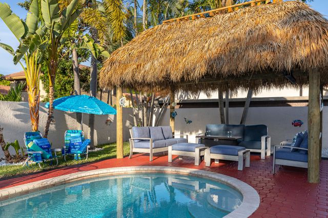 484 NW 38th Terrace, Deerfield Beach, FL 33442