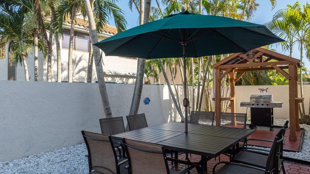 484 NW 38th Terrace, Deerfield Beach, FL 33442