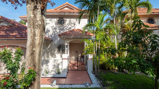484 NW 38th Terrace, Deerfield Beach, FL 33442