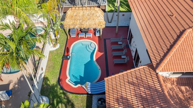 484 NW 38th Terrace, Deerfield Beach, FL 33442