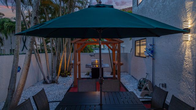 484 NW 38th Terrace, Deerfield Beach, FL 33442