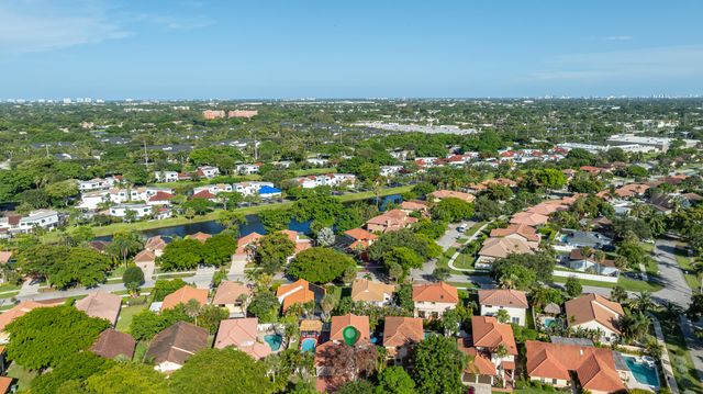 484 NW 38th Terrace, Deerfield Beach, FL 33442