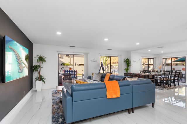484 NW 38th Terrace, Deerfield Beach, FL 33442