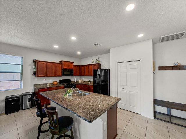 5222 Via Del Sol, Santa Fe, NM 87507