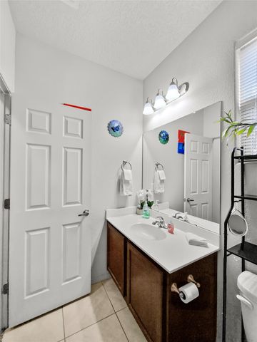 5222 Via Del Sol, Santa Fe, NM 87507