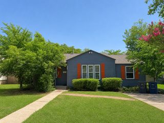 7437 Llano Avenue, Fort Worth, TX 76116