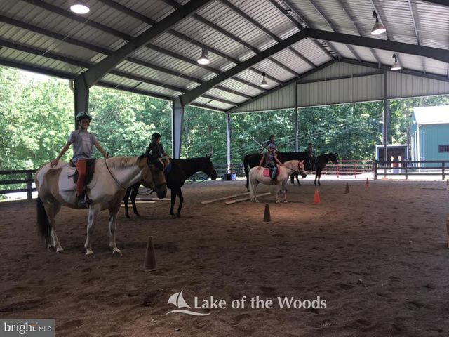 4603 LAKEVIEW PKWY, Locust Grove, VA 22508