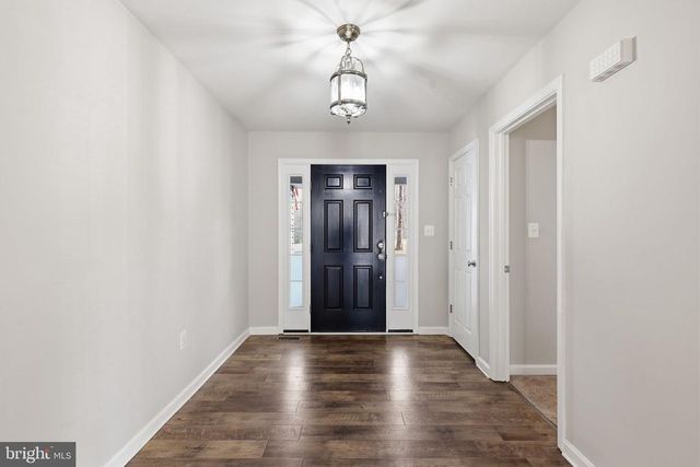 4603 LAKEVIEW PKWY, Locust Grove, VA 22508