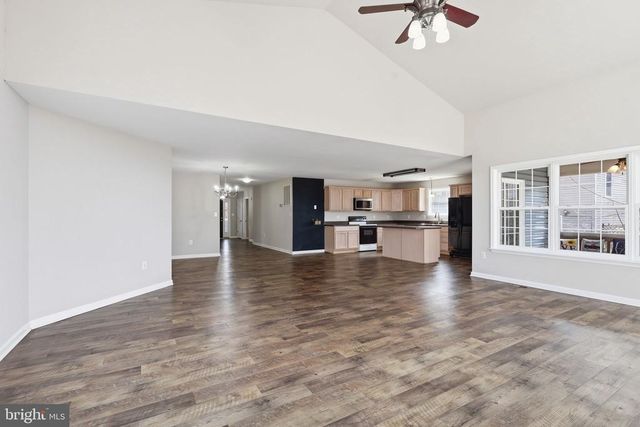 4603 LAKEVIEW PKWY, Locust Grove, VA 22508