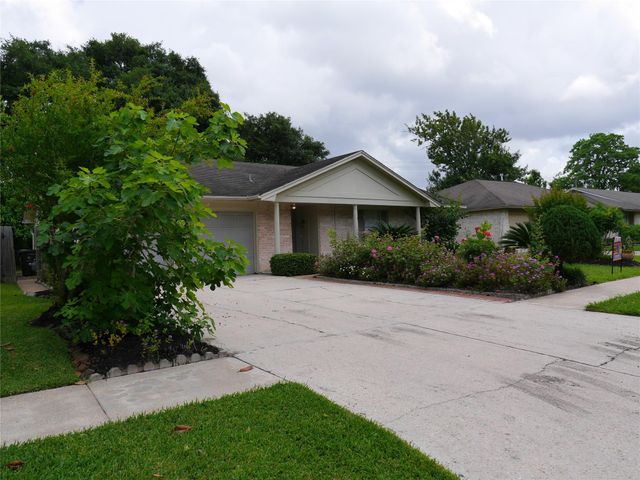 13542 Fernhill, Sugar Land, TX 77498