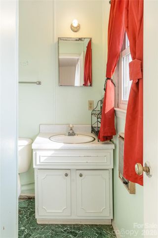 56 Fairview Avenue, Hendersonville, NC 28792