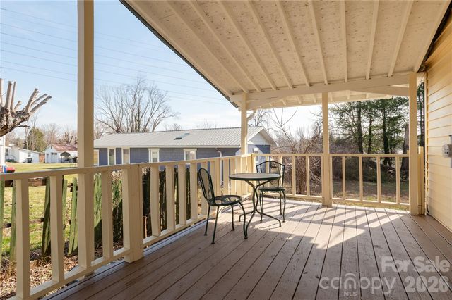 56 Fairview Avenue, Hendersonville, NC 28792