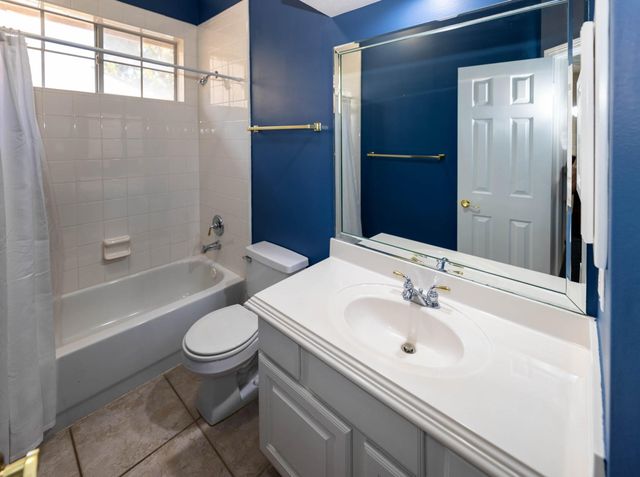 2435 Thorndon Park Court, League City, TX 77573