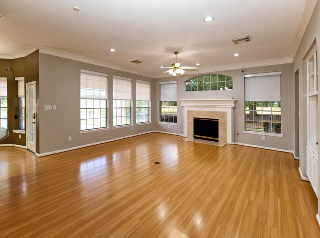 2435 Thorndon Park Court, League City, TX 77573