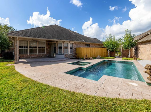 2435 Thorndon Park Court, League City, TX 77573