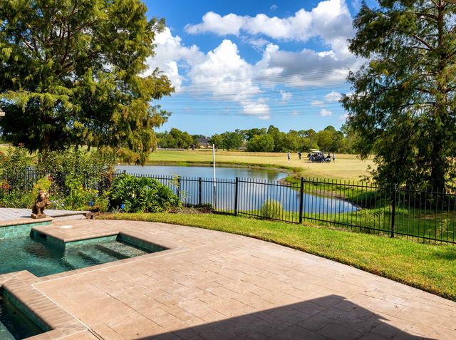 2435 Thorndon Park Court, League City, TX 77573