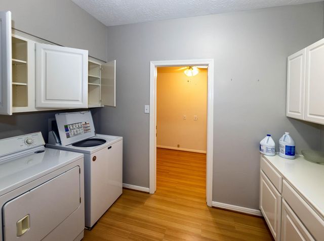 2435 Thorndon Park Court, League City, TX 77573