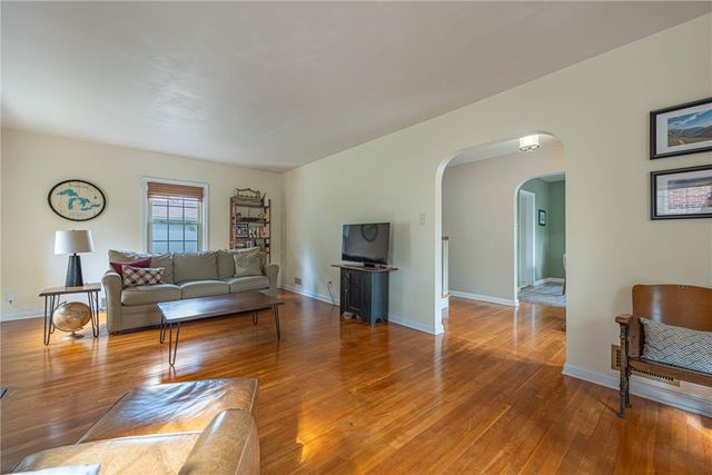 441 Corona Avenue, Oakwood, OH 45419