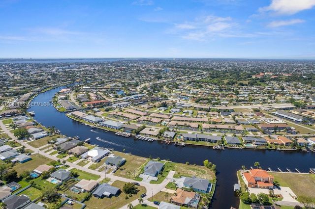 1107 SE 38 Street, Cape Coral, FL 33904