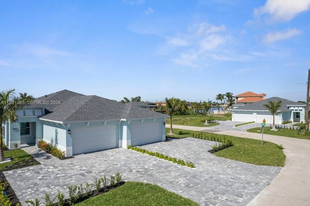1107 SE 38 Street, Cape Coral, FL 33904