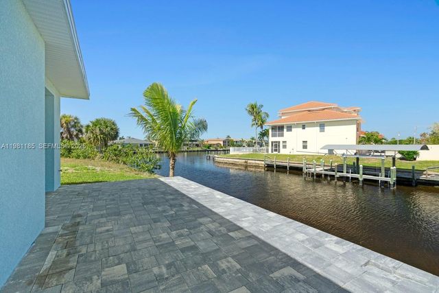 1107 SE 38 Street, Cape Coral, FL 33904