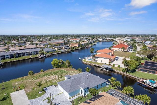 1107 SE 38 Street, Cape Coral, FL 33904
