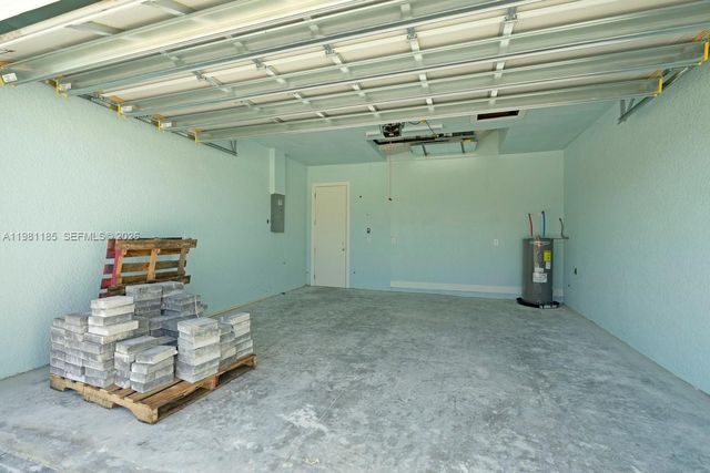 1107 SE 38 Street, Cape Coral, FL 33904