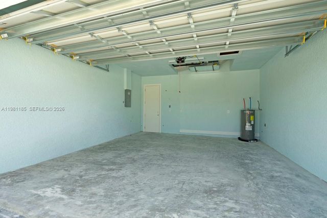 1107 SE 38 Street, Cape Coral, FL 33904