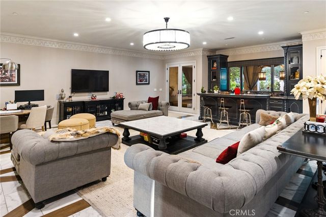 1128 S 6th Avenue, Arcadia, CA 91006