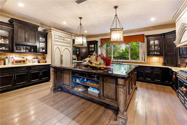 1128 S 6th Avenue, Arcadia, CA 91006