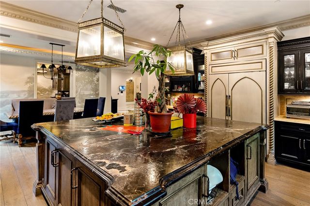 1128 S 6th Avenue, Arcadia, CA 91006