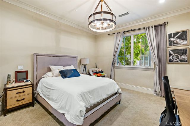 1128 S 6th Avenue, Arcadia, CA 91006