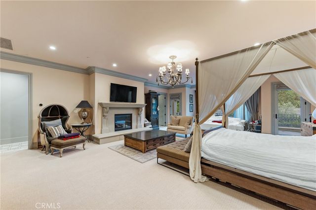 1128 S 6th Avenue, Arcadia, CA 91006