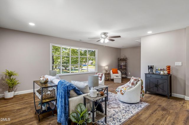1602 Broadway Drive, Graham, NC 27253