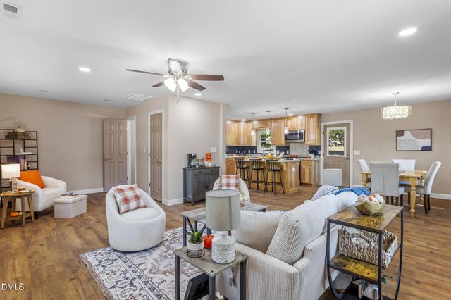1602 Broadway Drive, Graham, NC 27253