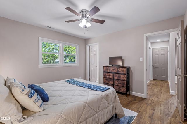 1602 Broadway Drive, Graham, NC 27253