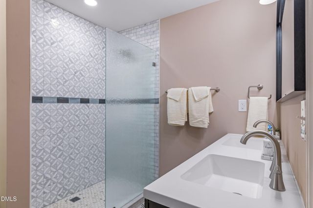 1602 Broadway Drive, Graham, NC 27253