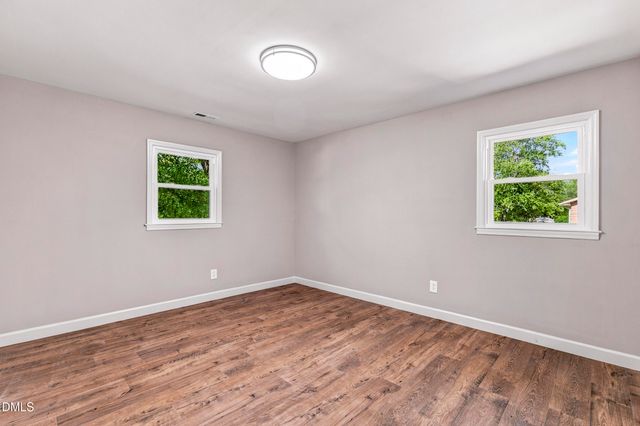 1602 Broadway Drive, Graham, NC 27253