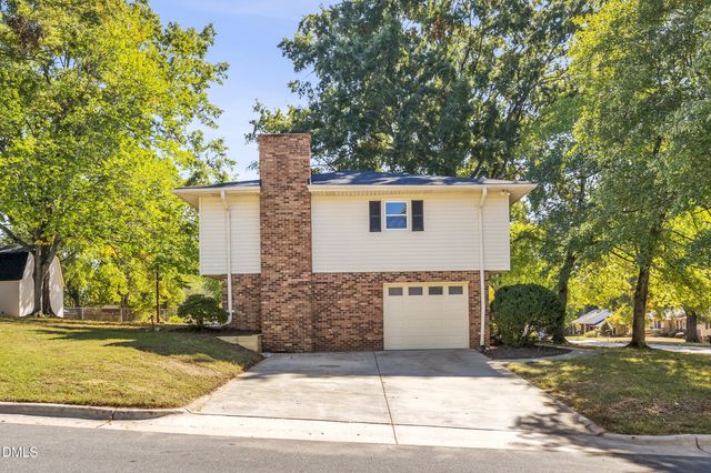 1602 Broadway Drive, Graham, NC 27253