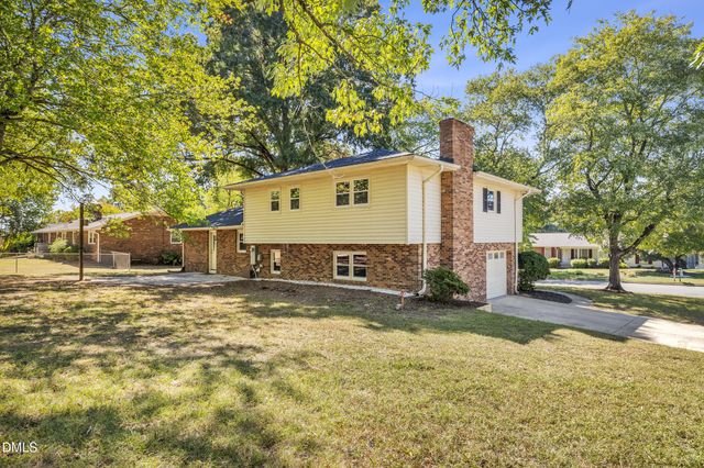 1602 Broadway Drive, Graham, NC 27253