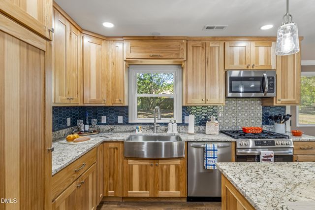 1602 Broadway Drive, Graham, NC 27253