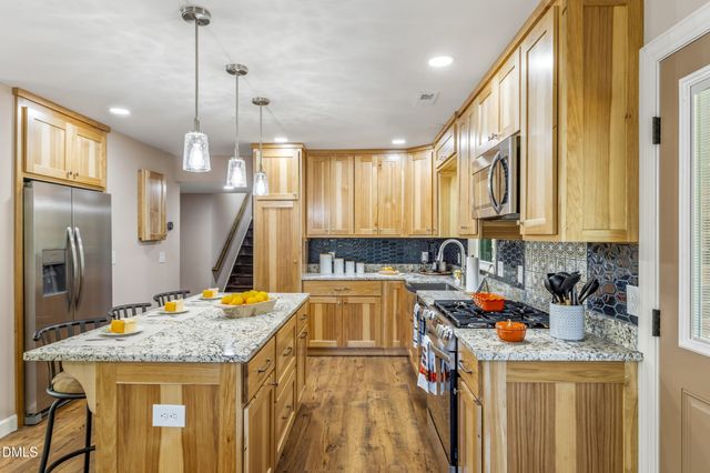 1602 Broadway Drive, Graham, NC 27253