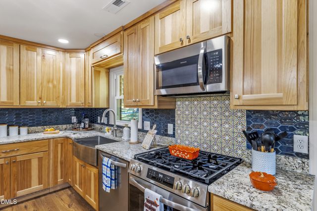 1602 Broadway Drive, Graham, NC 27253